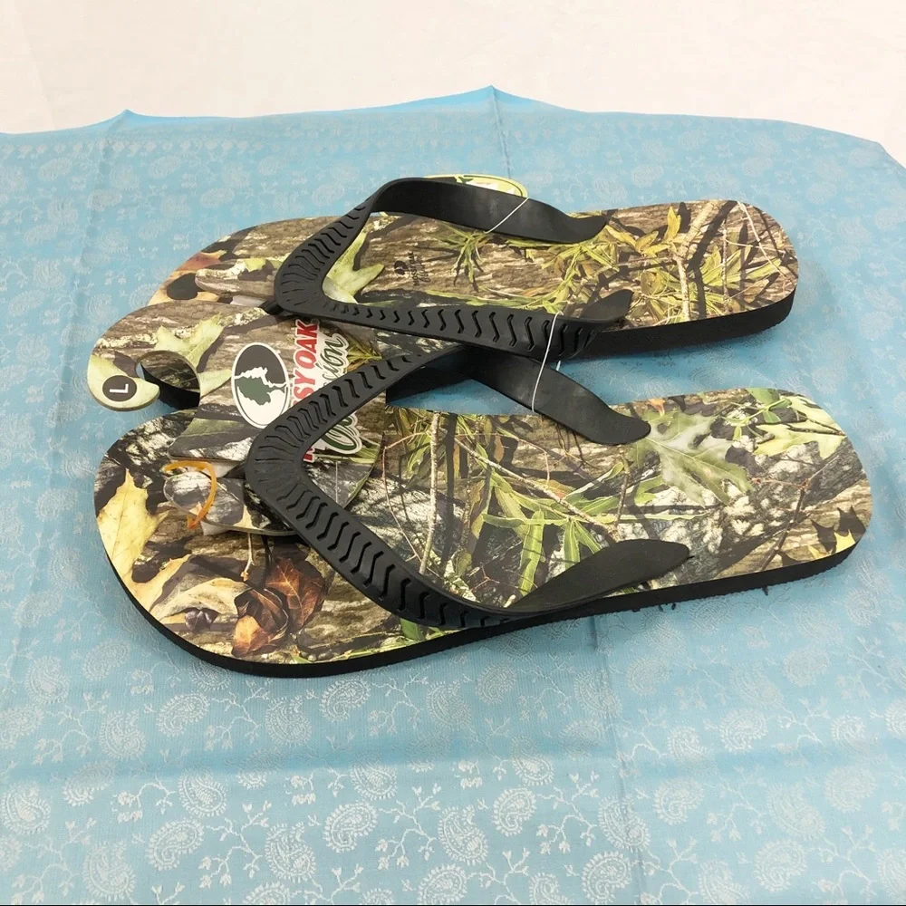 NEW Mens Mossy Oak Camo Flip Flops, Size Large